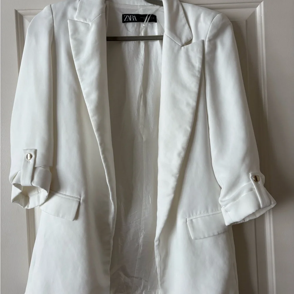 Zara Women's Ivory Blazer with Rolled Sleeves - Picture 1 of 3